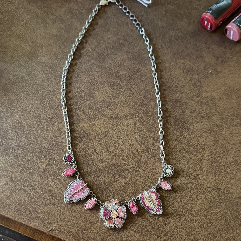 Elegant Pink and Silver flower Necklace vintage rhinestone